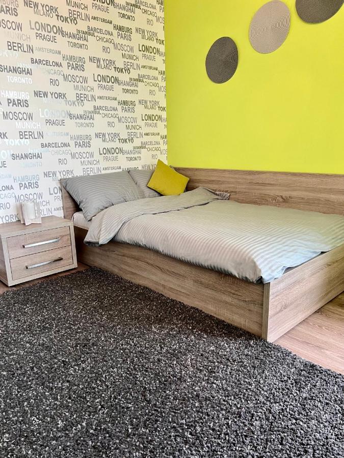 Relax. Просторі Та Затишні Апартаменти Τερνόπιλ Εξωτερικό φωτογραφία
