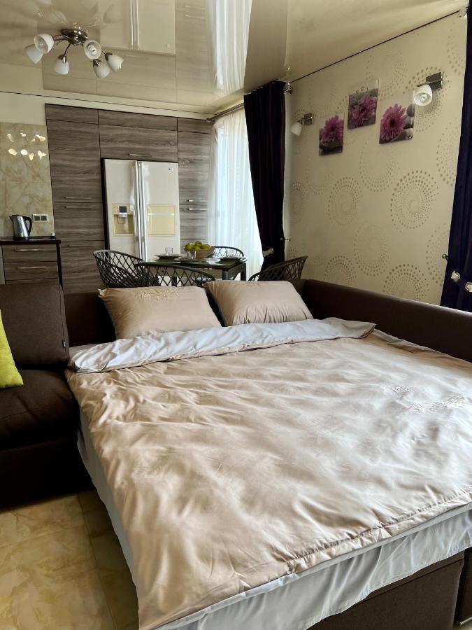 Relax. Просторі Та Затишні Апартаменти Τερνόπιλ Εξωτερικό φωτογραφία